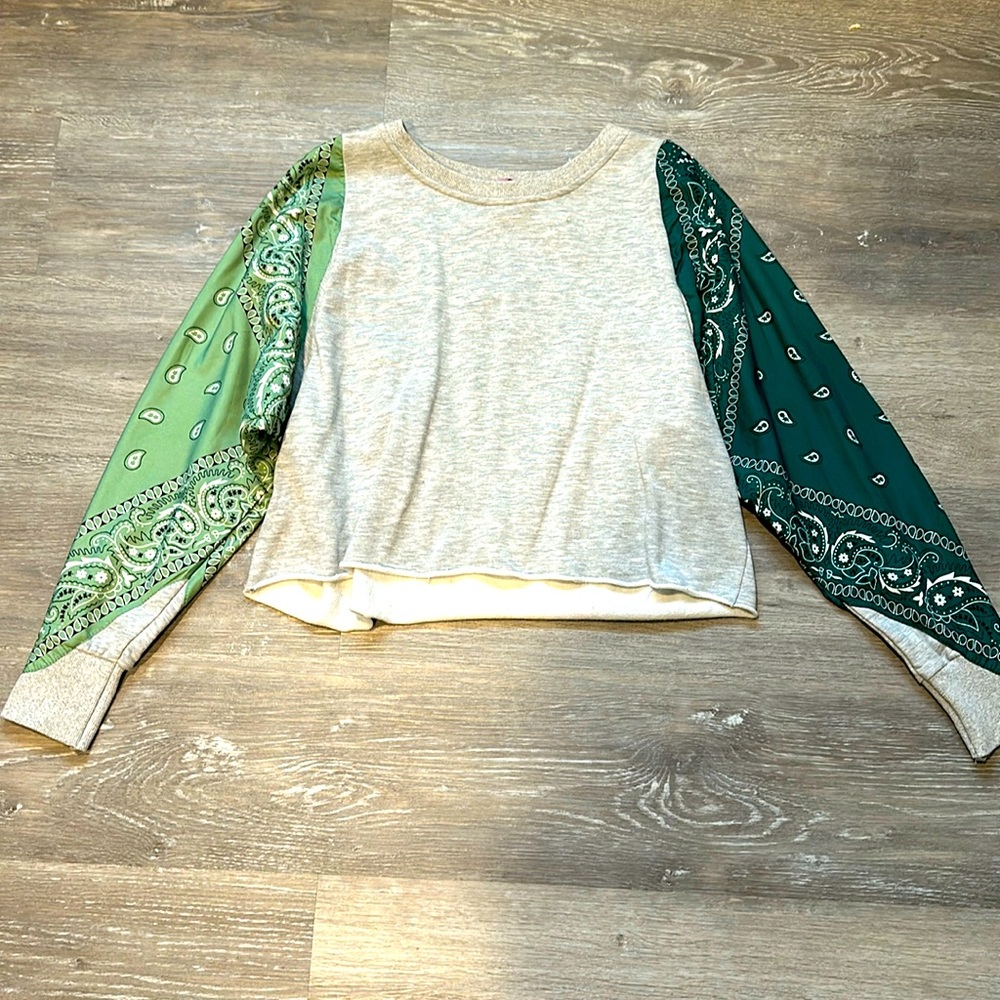 Bandana print sweatshirt.